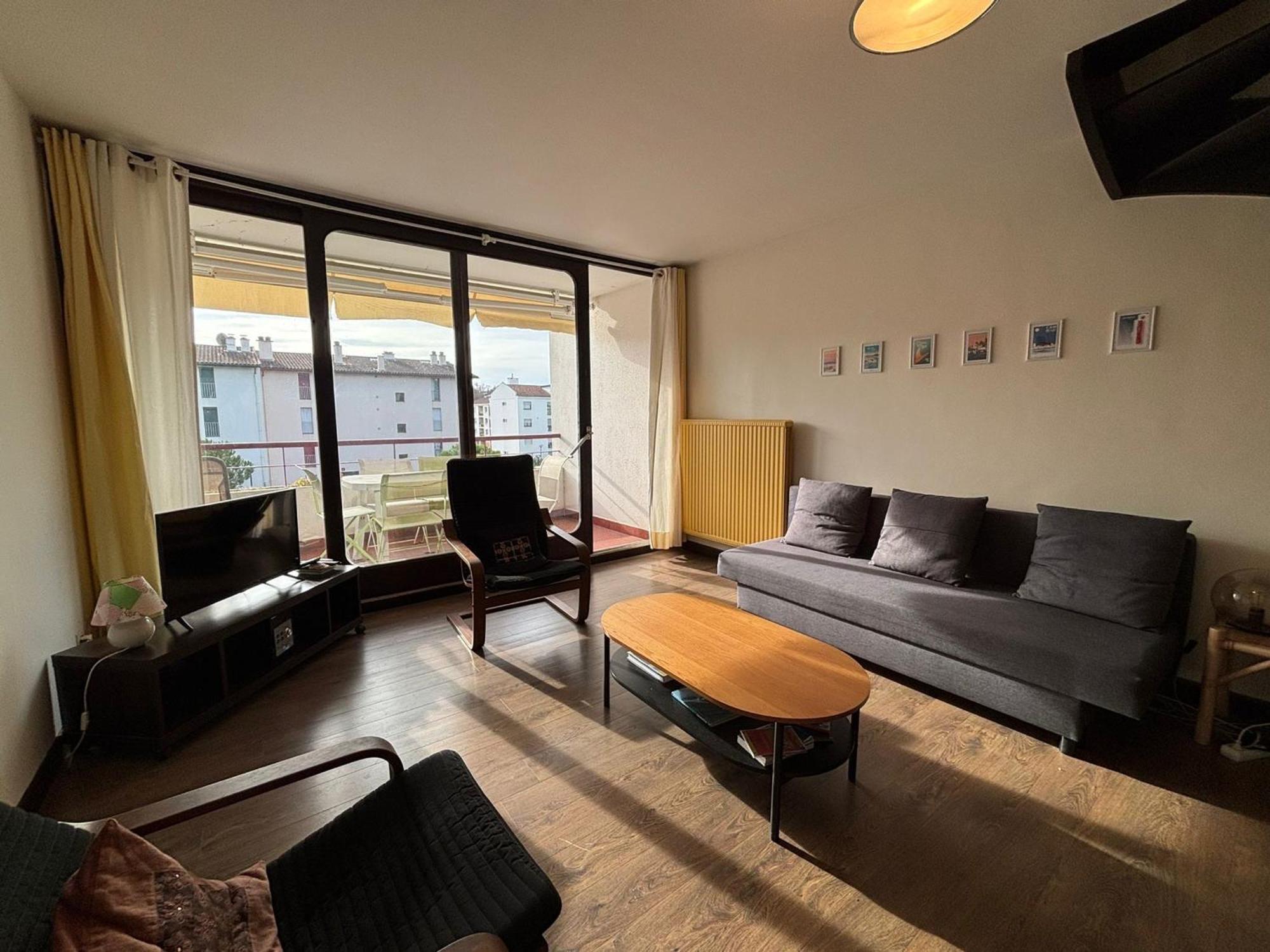 Appartement Duplex T3 Lumineux Avec Terrasse, Parking, A 5 Min Du Centre - Fr-1-239-1092