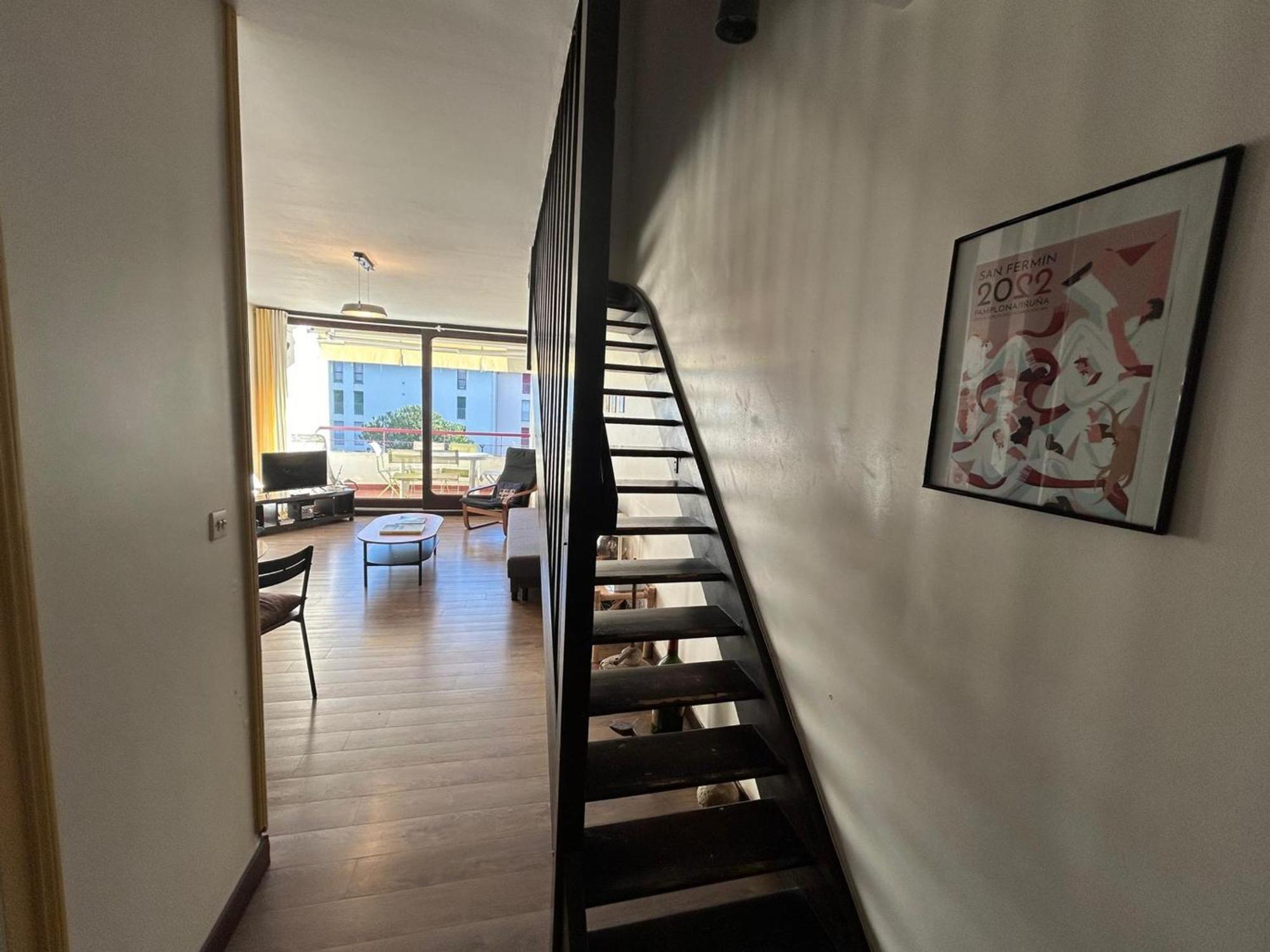 Appartement Duplex T3 Lumineux Avec Terrasse, Parking, A 5 Min Du Centre - Fr-1-239-1092