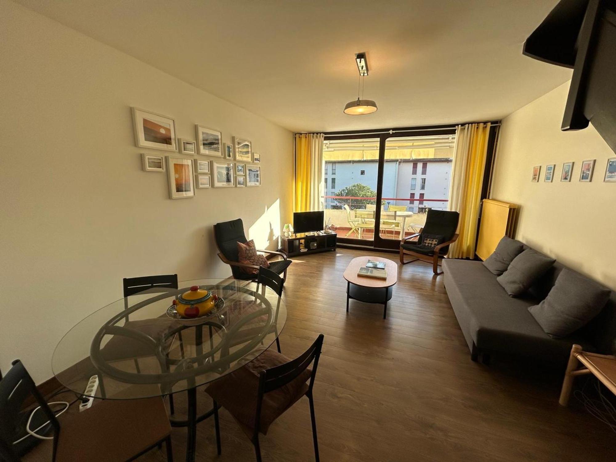 Appartement Duplex T3 Lumineux Avec Terrasse, Parking, A 5 Min Du Centre - Fr-1-239-1092 *